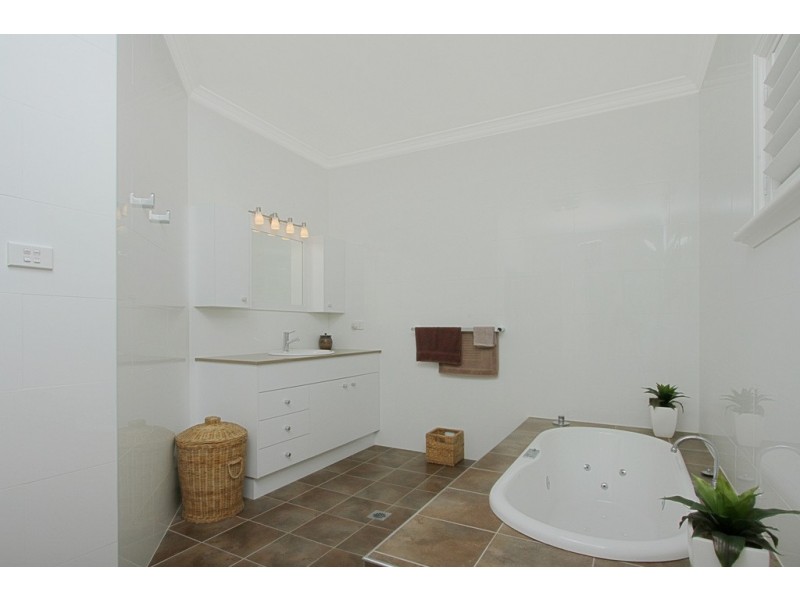 64 Grandfathers Gully Road, Lilli Pilli NSW 2536