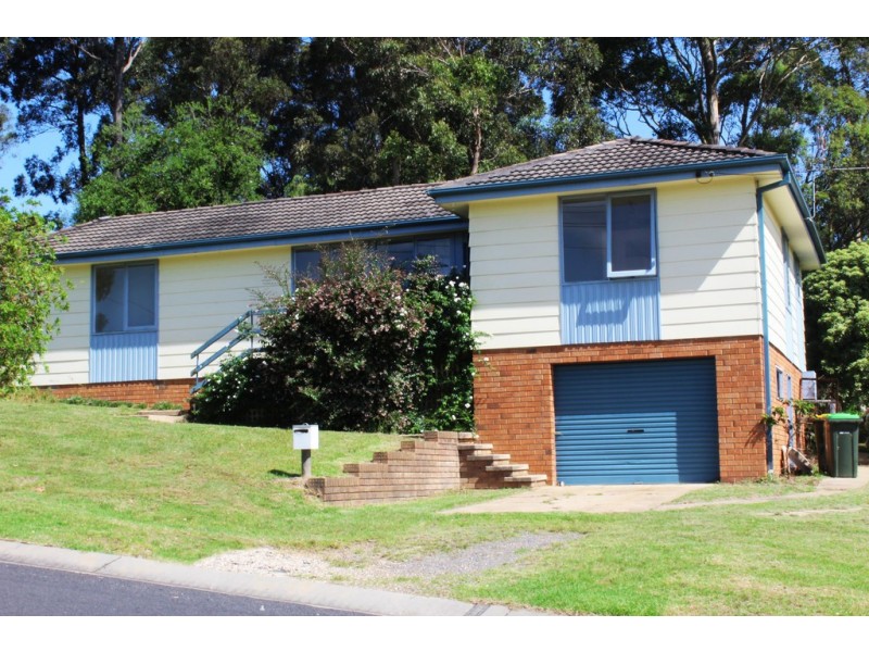 1 Hillview Place, Sunshine Bay NSW 2536