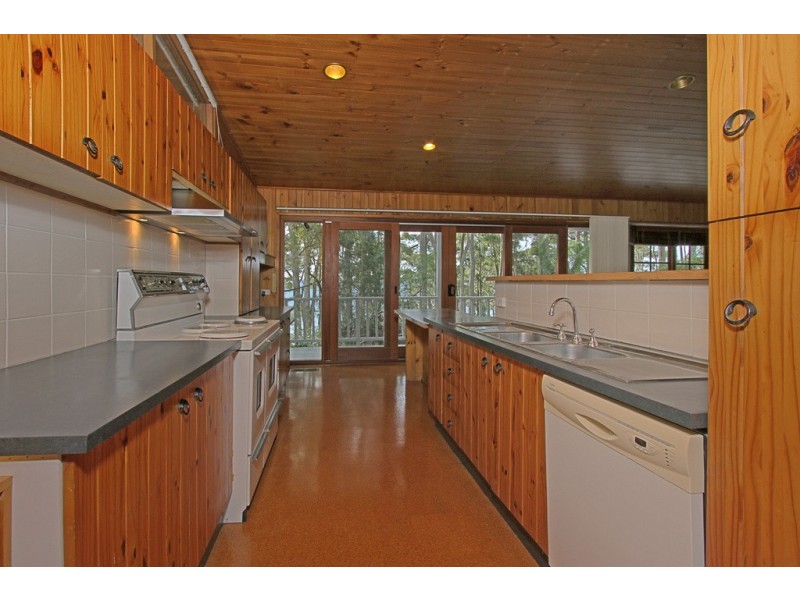 10 Lilli Pilli Road, Batemans Bay NSW 2536