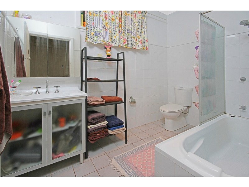 40 Calton Road, Batehaven NSW 2536