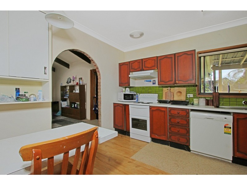 9 Foam Street, Surfside NSW 2536