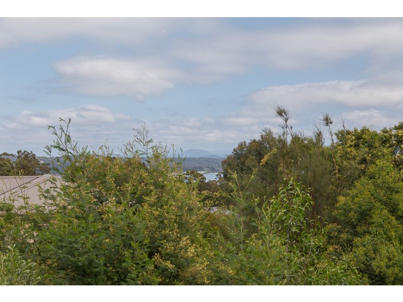 2 Broomfield Crescent, Long Beach NSW 2536