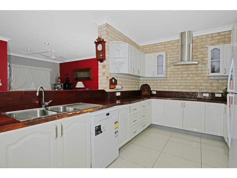 79 Berrima Parade, Surfside NSW 2536