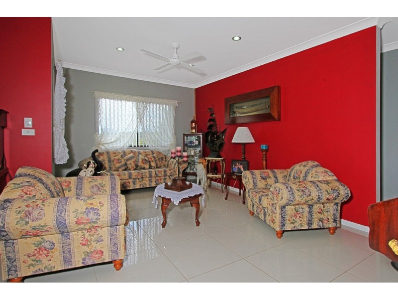 79 Berrima Parade, Surfside NSW 2536