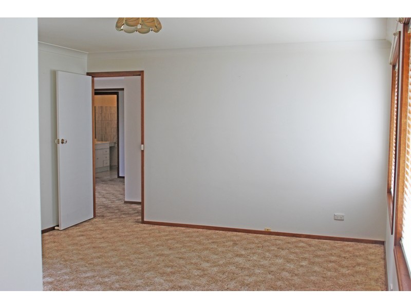 98 Maloneys Drive, Maloneys Beach NSW 2536