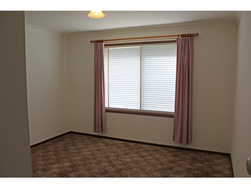 98 Maloneys Drive, Maloneys Beach NSW 2536