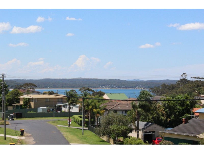 12 Ocean Road, Batehaven NSW 2536