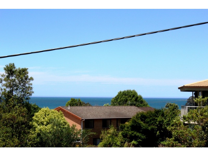 12 Ocean Road, Batehaven NSW 2536