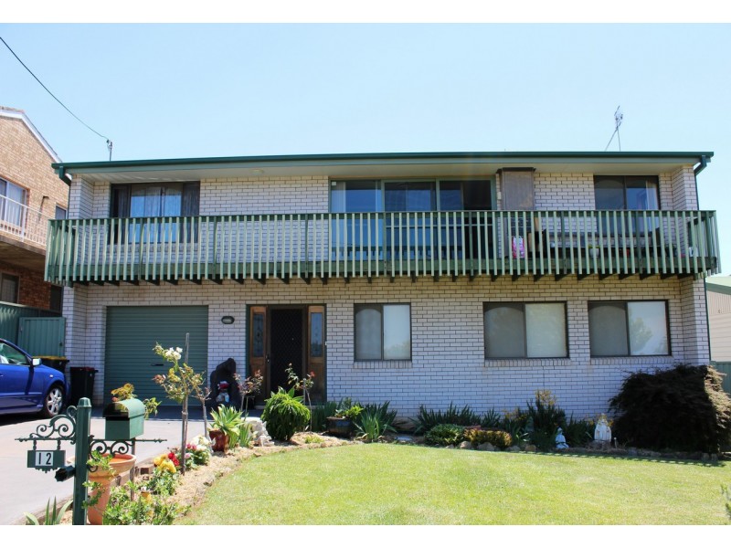 12 Ocean Road, Batehaven NSW 2536