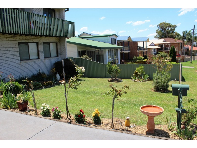 12 Ocean Road, Batehaven NSW 2536