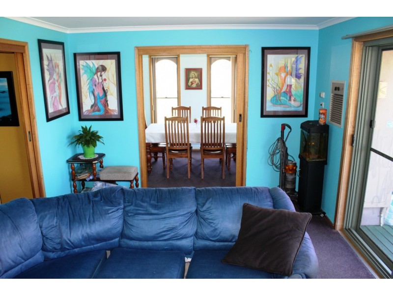 12 Ocean Road, Batehaven NSW 2536