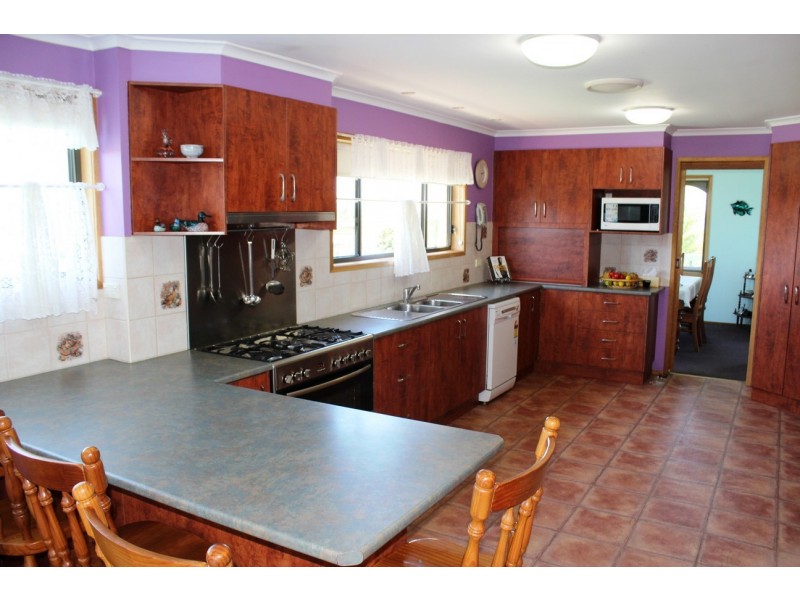 12 Ocean Road, Batehaven NSW 2536