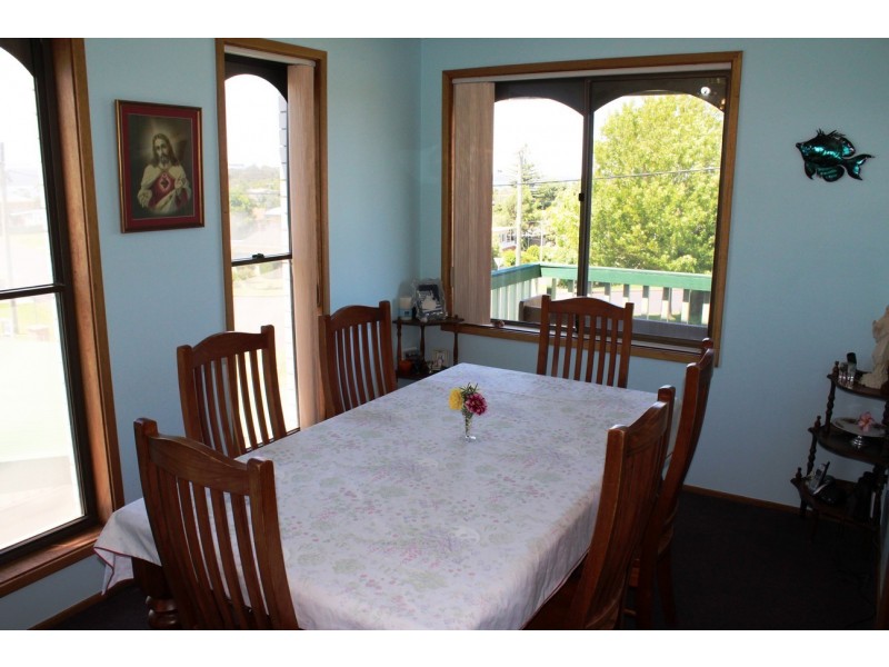 12 Ocean Road, Batehaven NSW 2536