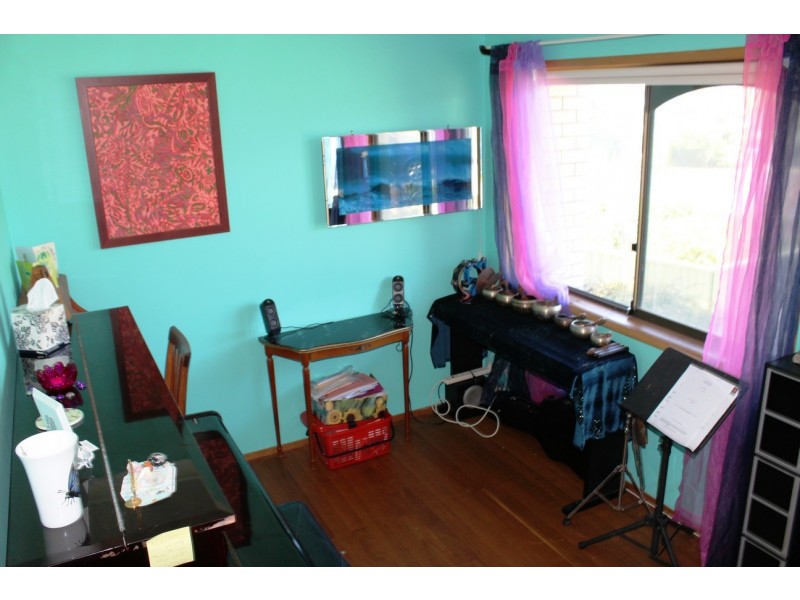 12 Ocean Road, Batehaven NSW 2536