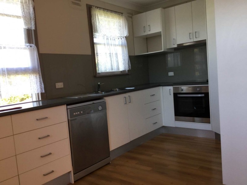 32 Bavarde Avenue, Batemans Bay NSW 2536