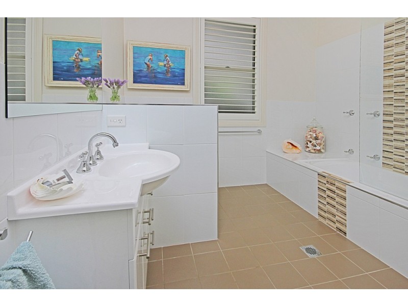 27 Sproxtons Lane, Nelligen NSW 2536