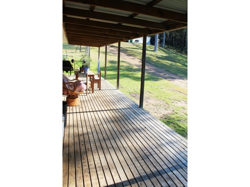 58 McCardys Creek Road, Nelligen NSW 2536