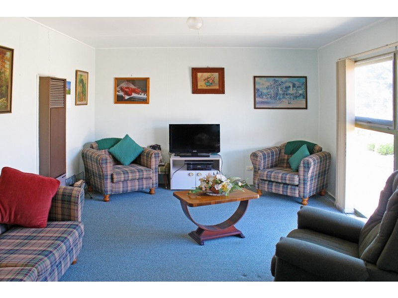 618 Beach Road, Surf Beach NSW 2536