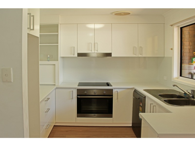 4/12 Parker Avenue, Surf Beach NSW 2536