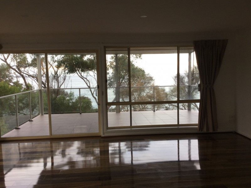 35 Burrawang Crescent, Sunshine Bay NSW 2536