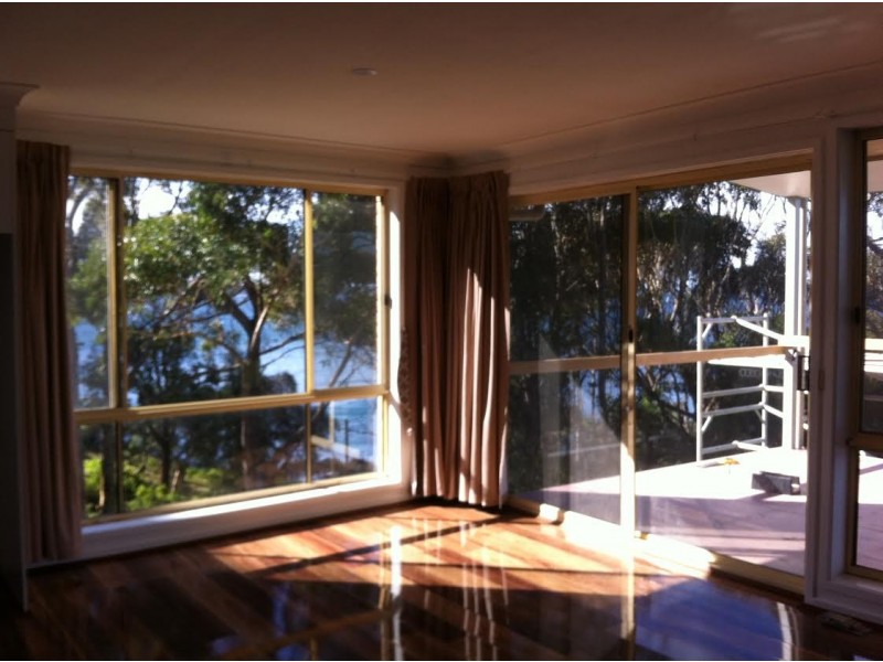 35 Burrawang Crescent, Sunshine Bay NSW 2536
