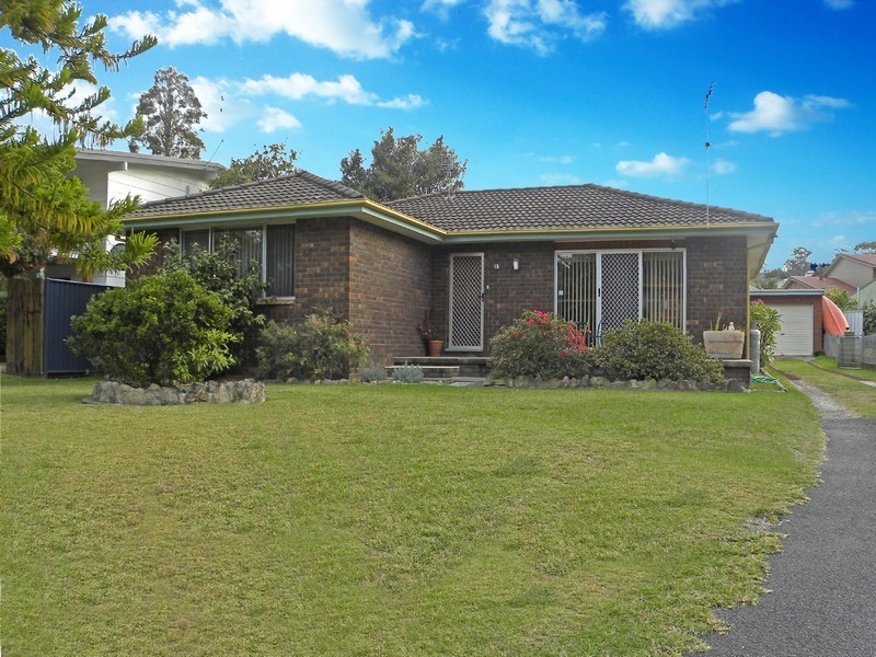 16 Flinders Way, Surf Beach NSW 2536