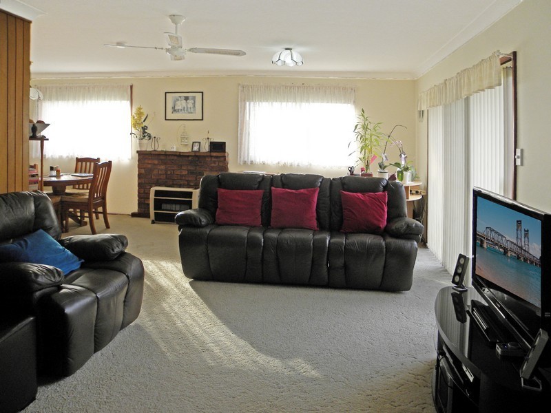 16 Flinders Way, Surf Beach NSW 2536