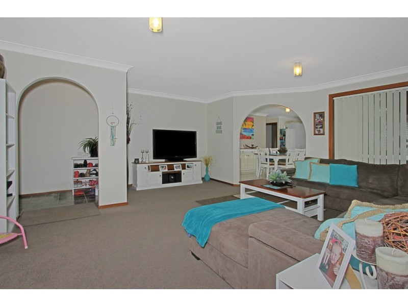 32 Euroka Avenue, Malua Bay NSW 2536