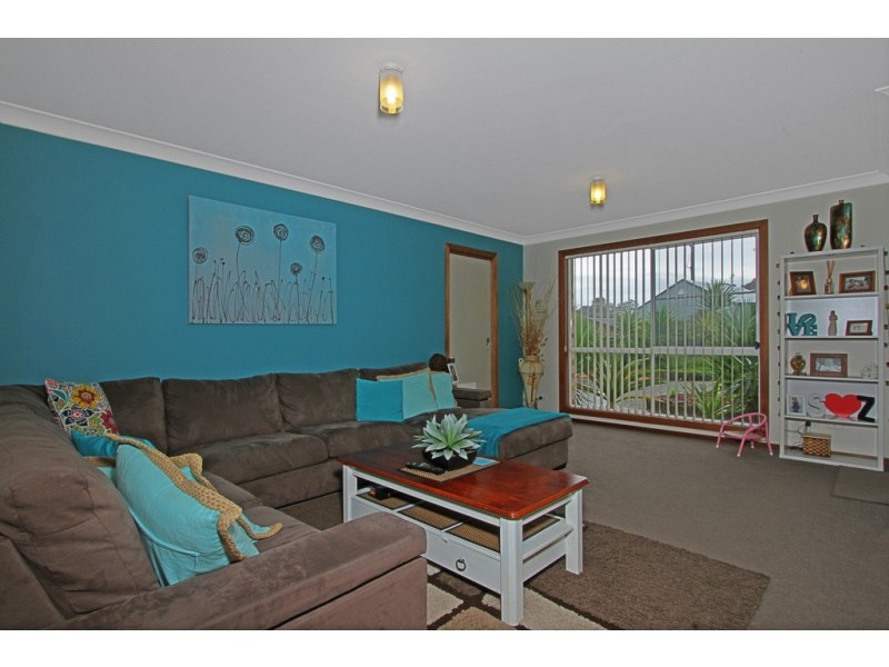 32 Euroka Avenue, Malua Bay NSW 2536