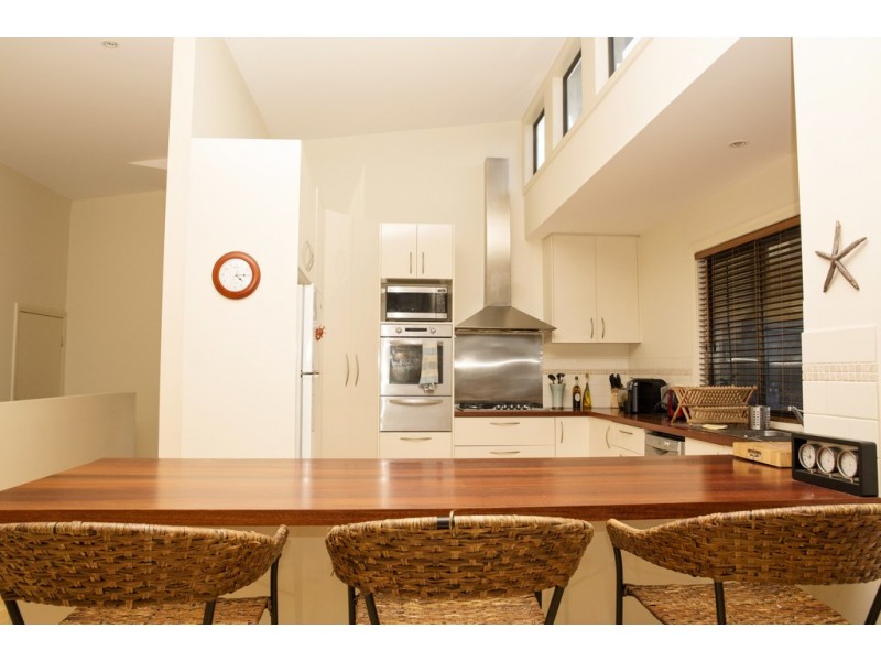 16 Jarrah Way, Malua Bay NSW 2536