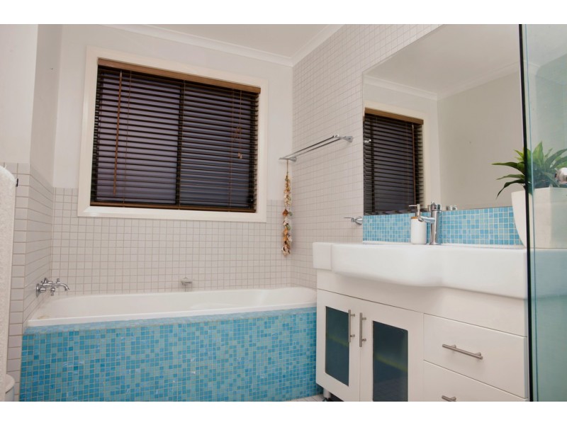 16 Jarrah Way, Malua Bay NSW 2536