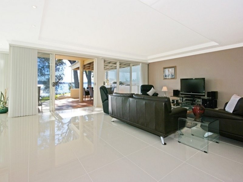 9A Bronte Crescent, Batemans Bay NSW 2536