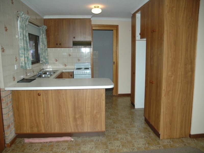 80 Pacific Road, Surf Beach NSW 2536