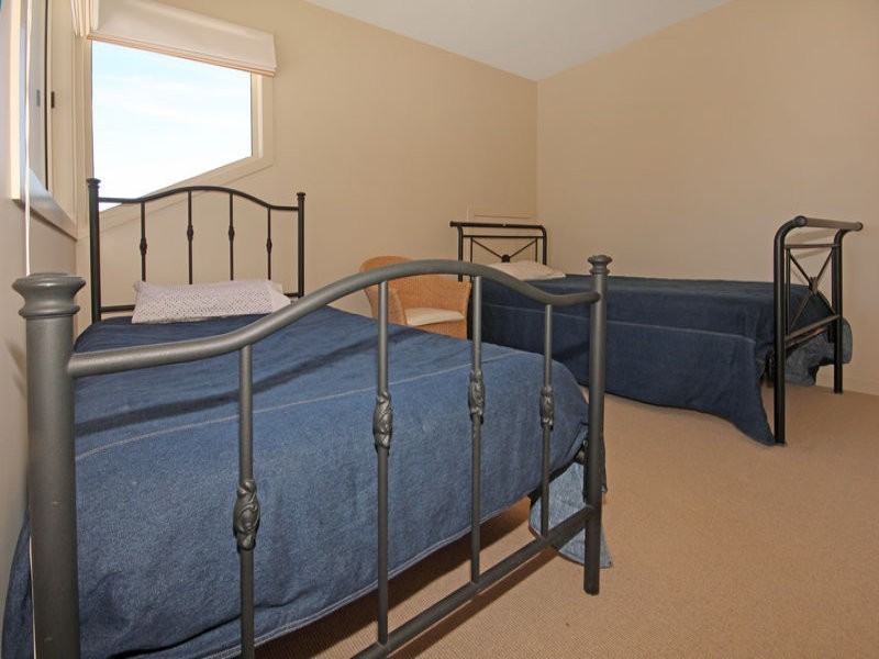 5B Barbara Crescent, Denhams Beach NSW 2536