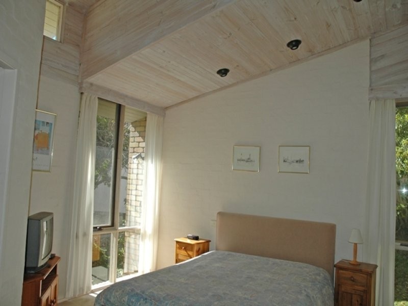 76 Yugura Street, Malua Bay NSW 2536