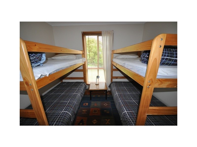11 Ryan Terrace, Robe SA 5276