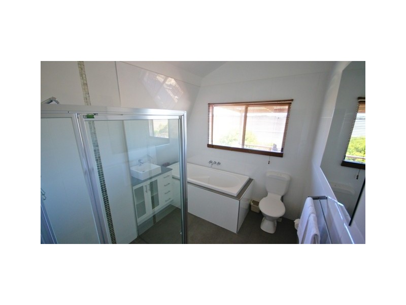 11 Sail Street, Boatswain Point SA 5275