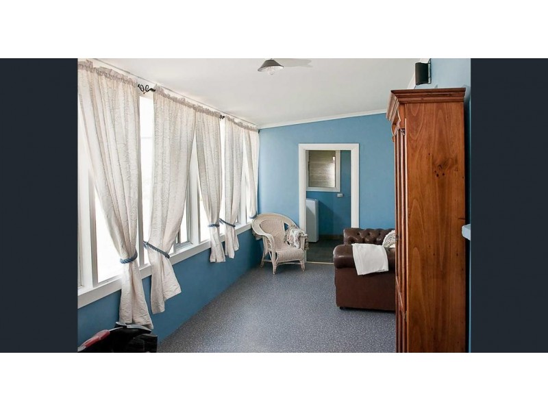 22 Young St, Kingston Se SA 5275