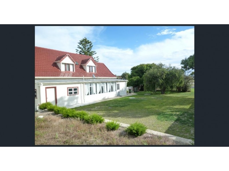 22 Young St, Kingston Se SA 5275