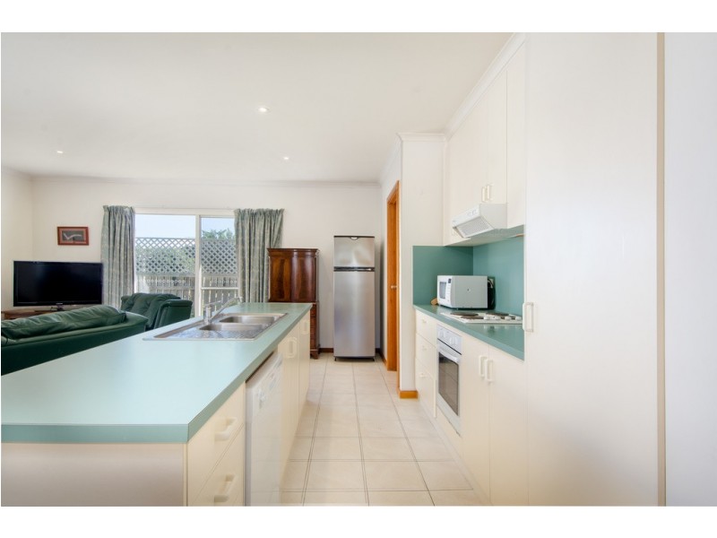2/11 Lord Syleham Street, Robe SA 5276