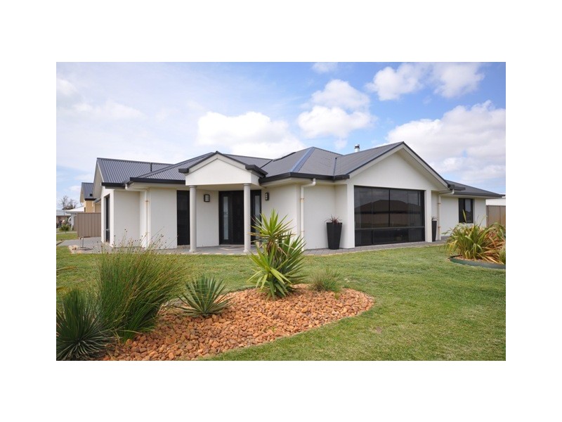 2 Melville Court, Robe SA 5276