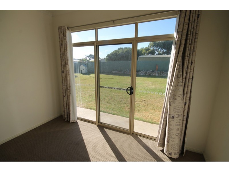 3 RESERVE RD, Boatswain Point SA 5275