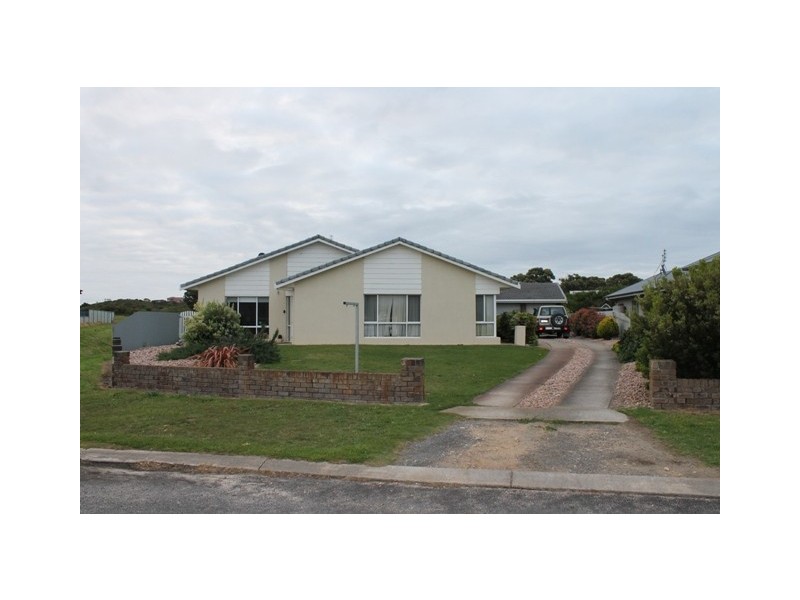 24 Sargents Close, Robe SA 5276