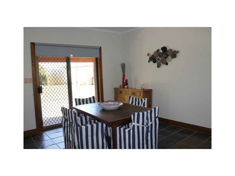 4 Sargent Close, Robe SA 5276