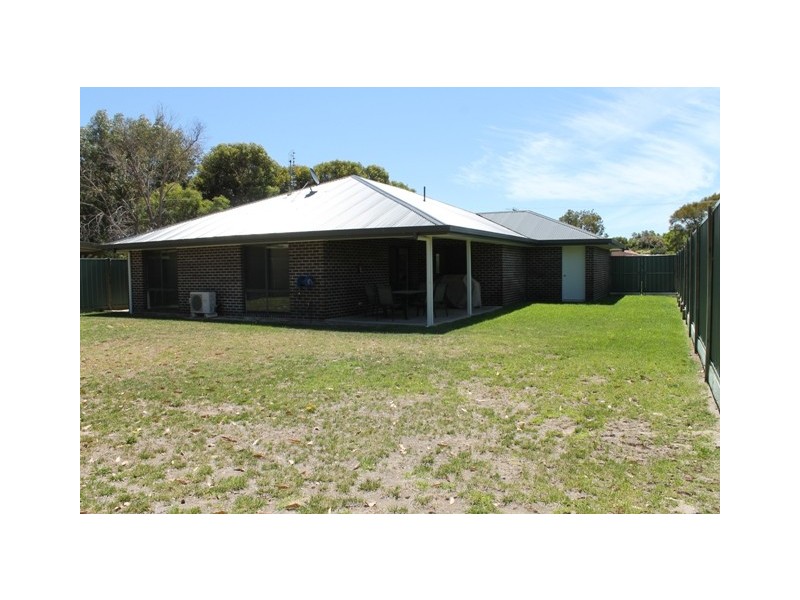 4 Powell Avenue, Robe SA 5276