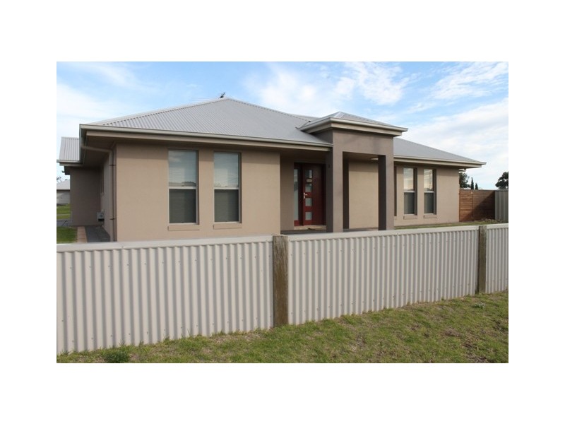 Unit 8 38-40 Lord Syleham Street, Robe SA 5276