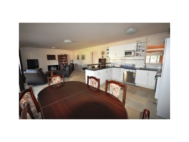 12 Harold Street, Robe SA 5276