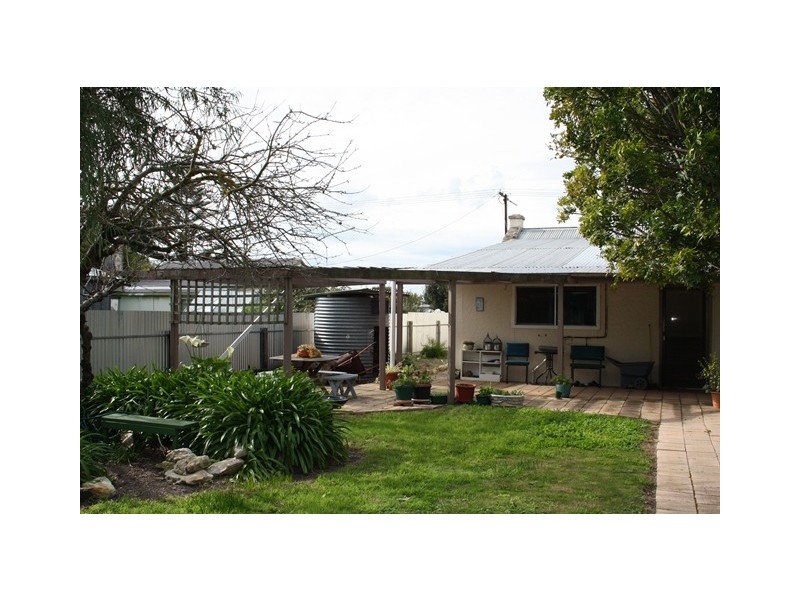 8 Cameron Street, Kingston Se SA 5275