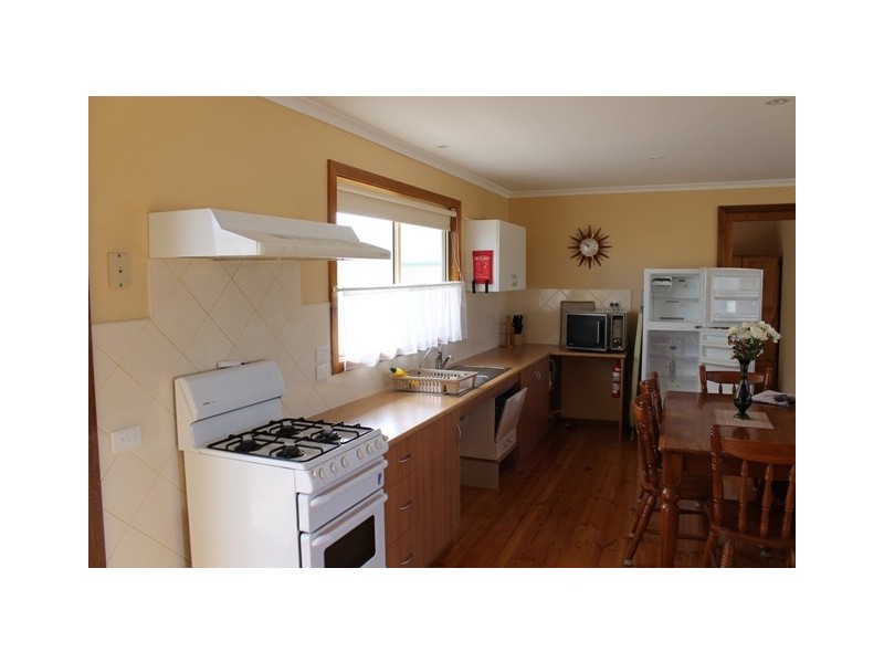 33 Thompson Road, Robe SA 5276