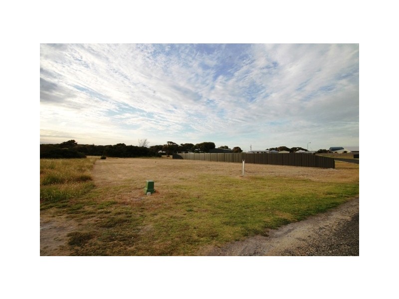 10 Sail Street, Boatswain Point SA 5275